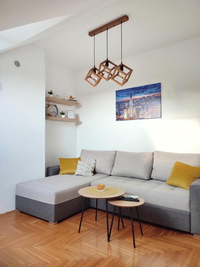 Apartman Ns Dan Private Parking Újvidék Kültér fotó